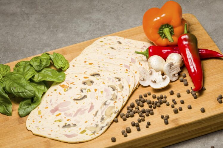 طرز تهیه کالباس مرغ خانگی با طعمی لذیذ